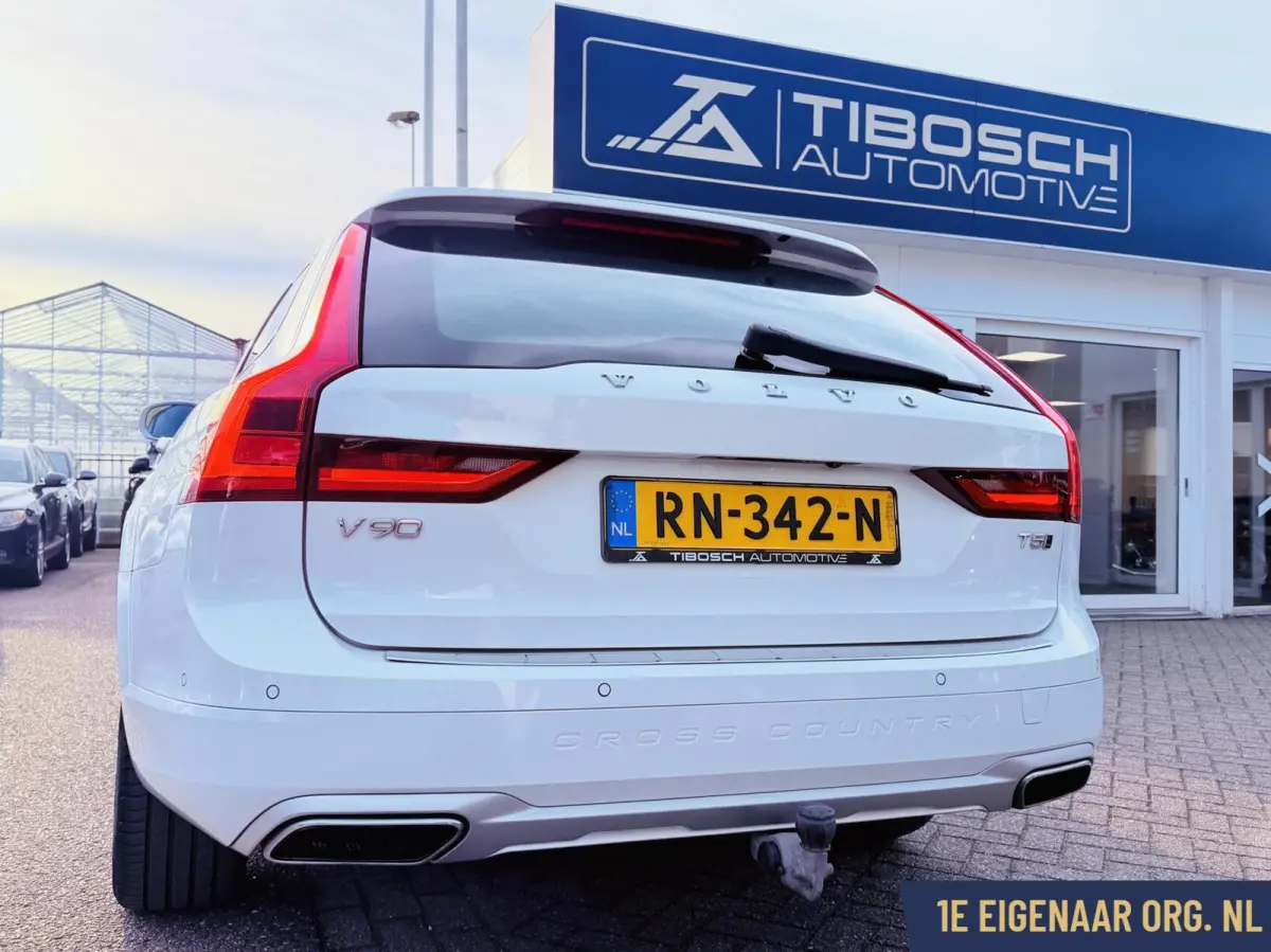 2.0 T5 AWD PRO PANORAMA 360 gr CAM
