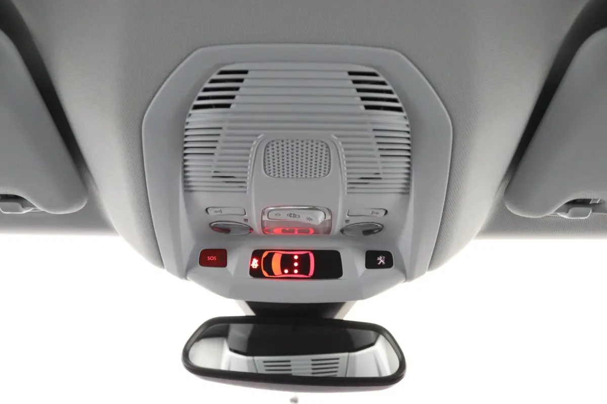 1.2*FACELIFT*CARPLAY*NAVI*CRUISE*ECC*HAAK*CAM*LED*