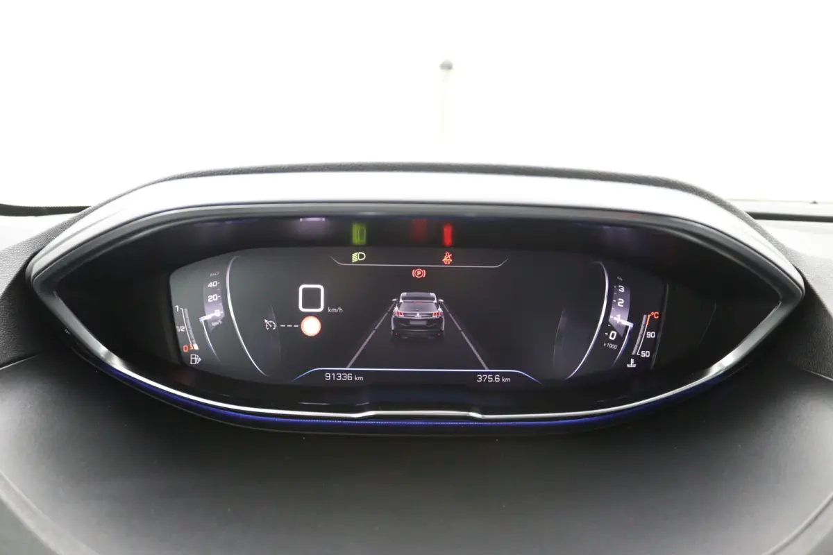 1.2*FACELIFT*CARPLAY*NAVI*CRUISE*ECC*HAAK*CAM*LED*