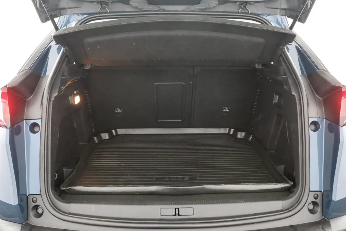 1.2*FACELIFT*CARPLAY*NAVI*CRUISE*ECC*HAAK*CAM*LED*
