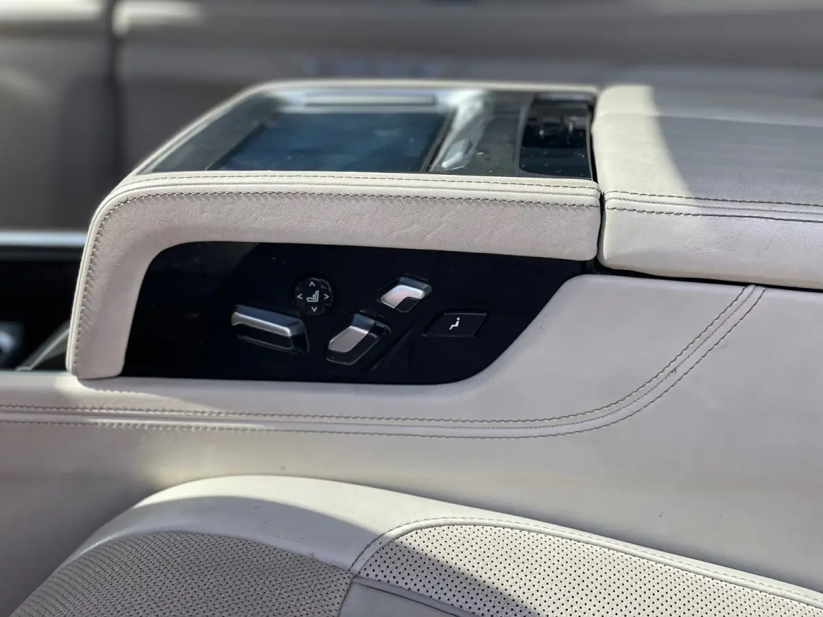750Li xDrive High Executive | PANO | SOFTCLOSE | CARBON | CAMERA | KEYLESS |