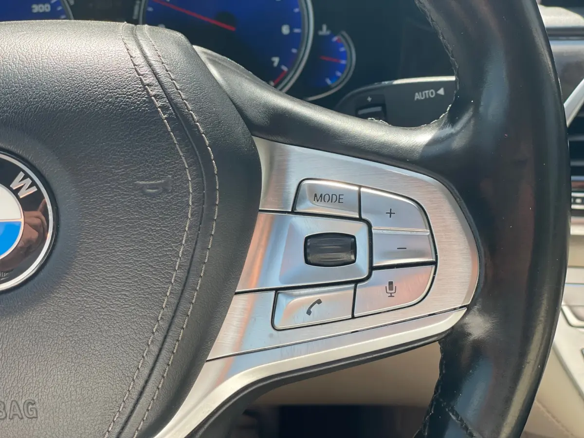 750Li xDrive High Executive | PANO | SOFTCLOSE | CARBON | CAMERA | KEYLESS |