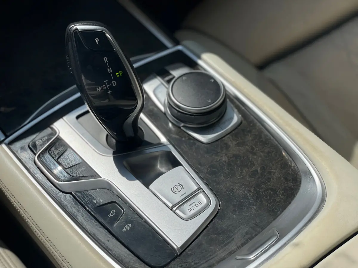 750Li xDrive High Executive | PANO | SOFTCLOSE | CARBON | CAMERA | KEYLESS |
