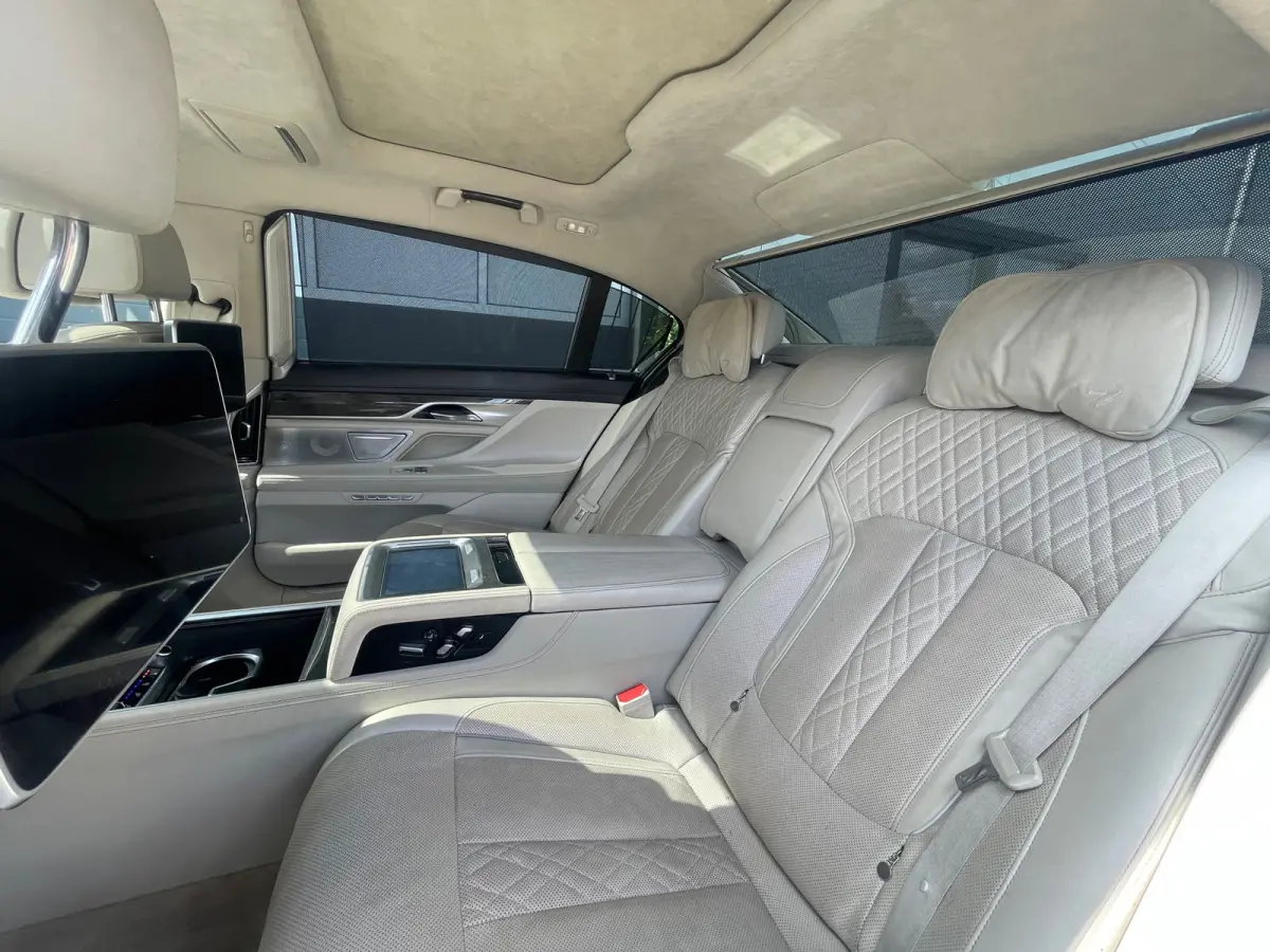 750Li xDrive High Executive | PANO | SOFTCLOSE | CARBON | CAMERA | KEYLESS |
