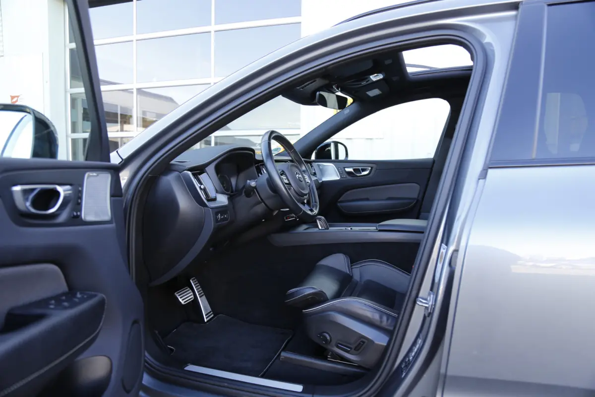 2.0 T8 392PK Plug-in hybrid AWD R-Design*Perfect Volvo Onderh.*B&W!/Pano/Sport Leder/Stoelverw.V+A/Stuurverw./ACC/Pilot ass./360 Camera/Memorie/BLIS/Parkeersens.V+A/21 inch LM*