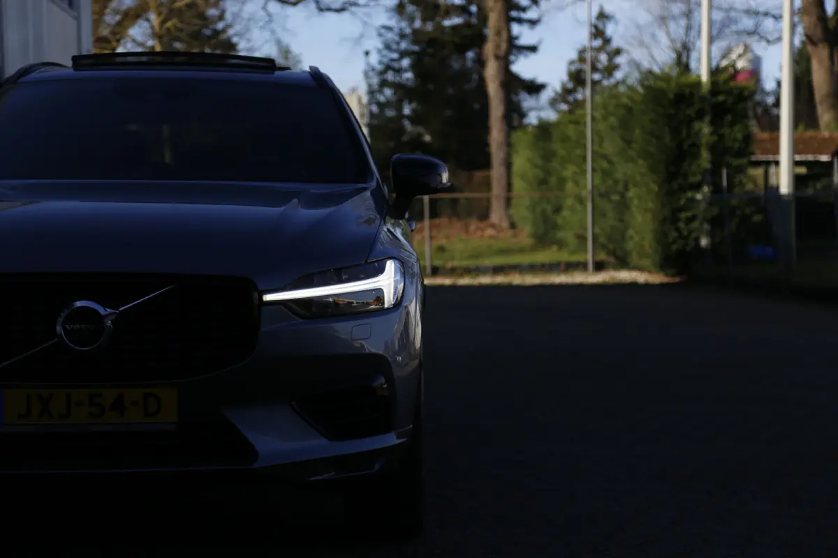 2.0 T8 392PK Plug-in hybrid AWD R-Design*Perfect Volvo Onderh.*B&W!/Pano/Sport Leder/Stoelverw.V+A/Stuurverw./ACC/Pilot ass./360 Camera/Memorie/BLIS/Parkeersens.V+A/21 inch LM*