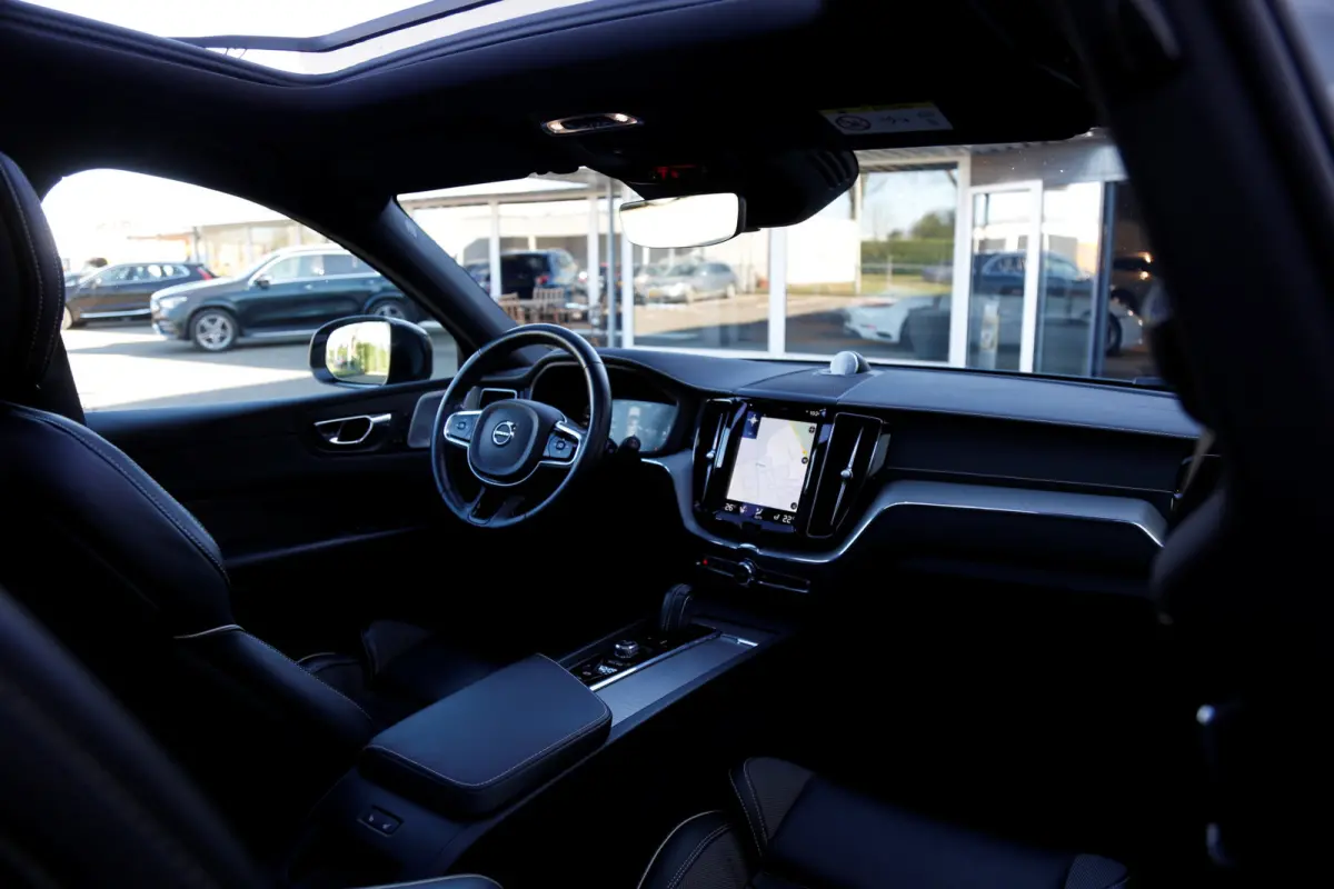 2.0 T8 392PK Plug-in hybrid AWD R-Design*Perfect Volvo Onderh.*B&W!/Pano/Sport Leder/Stoelverw.V+A/Stuurverw./ACC/Pilot ass./360 Camera/Memorie/BLIS/Parkeersens.V+A/21 inch LM*