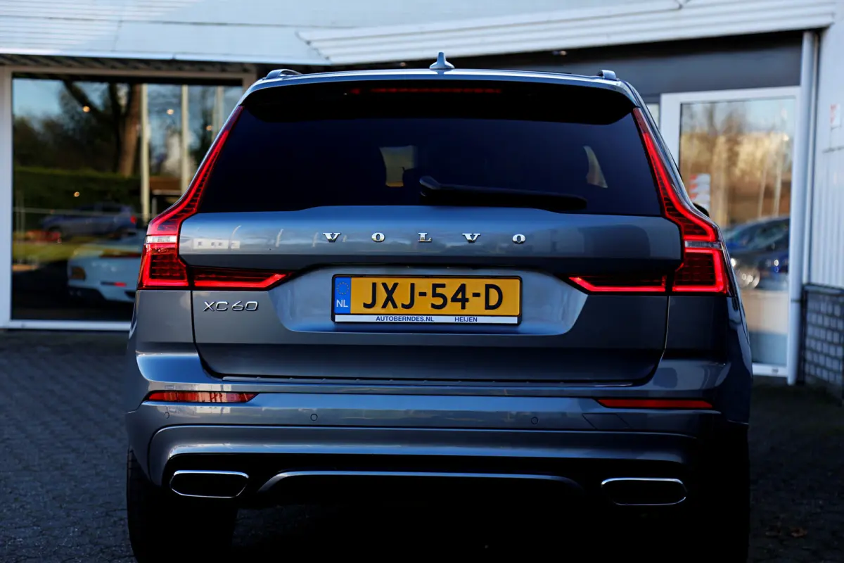 2.0 T8 392PK Plug-in hybrid AWD R-Design*Perfect Volvo Onderh.*B&W!/Pano/Sport Leder/Stoelverw.V+A/Stuurverw./ACC/Pilot ass./360 Camera/Memorie/BLIS/Parkeersens.V+A/21 inch LM*