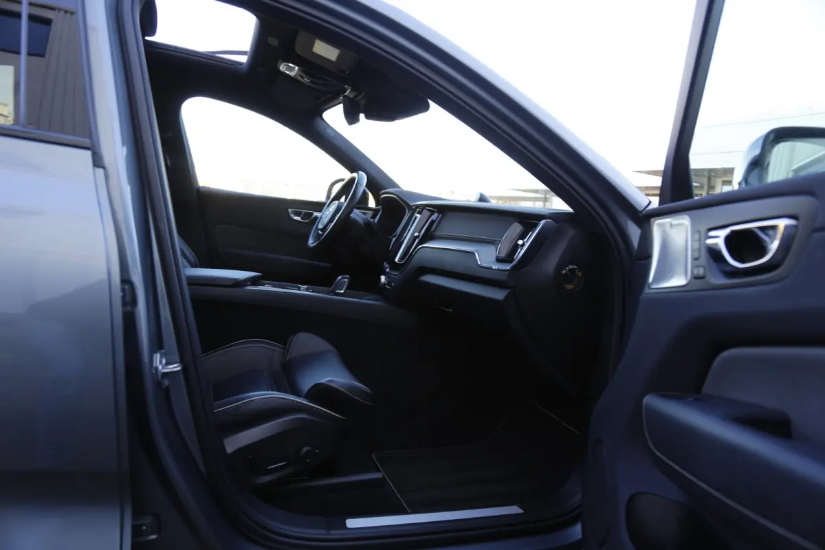 2.0 T8 392PK Plug-in hybrid AWD R-Design*Perfect Volvo Onderh.*B&W!/Pano/Sport Leder/Stoelverw.V+A/Stuurverw./ACC/Pilot ass./360 Camera/Memorie/BLIS/Parkeersens.V+A/21 inch LM*