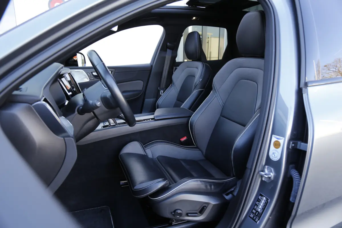 2.0 T8 392PK Plug-in hybrid AWD R-Design*Perfect Volvo Onderh.*B&W!/Pano/Sport Leder/Stoelverw.V+A/Stuurverw./ACC/Pilot ass./360 Camera/Memorie/BLIS/Parkeersens.V+A/21 inch LM*