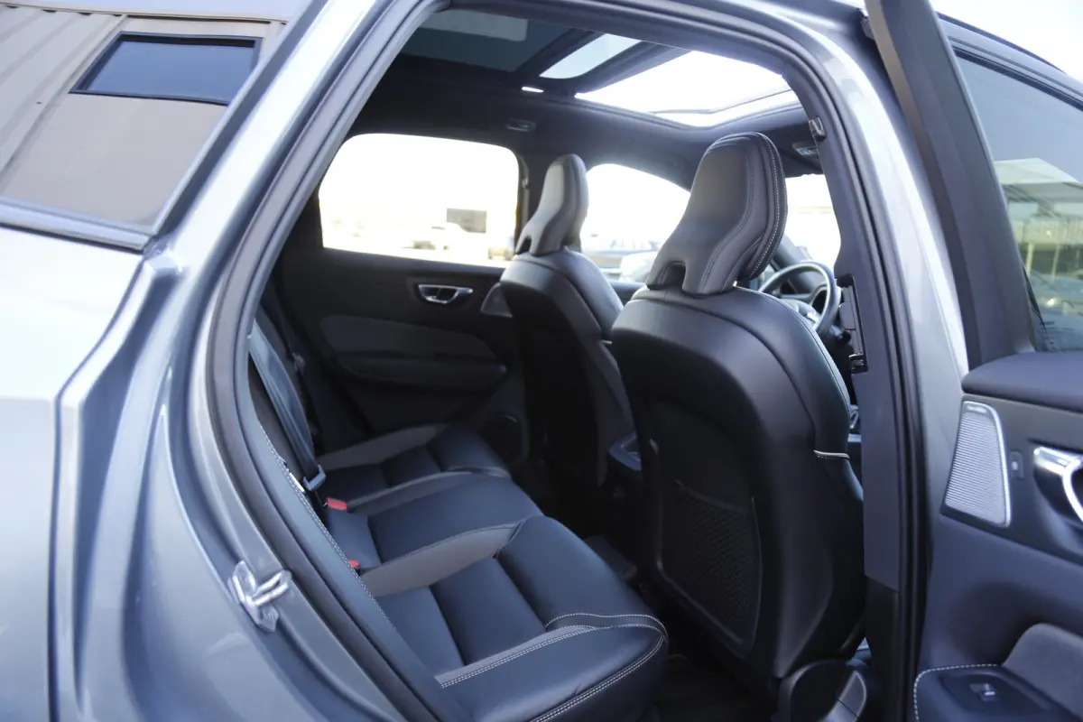 2.0 T8 392PK Plug-in hybrid AWD R-Design*Perfect Volvo Onderh.*B&W!/Pano/Sport Leder/Stoelverw.V+A/Stuurverw./ACC/Pilot ass./360 Camera/Memorie/BLIS/Parkeersens.V+A/21 inch LM*