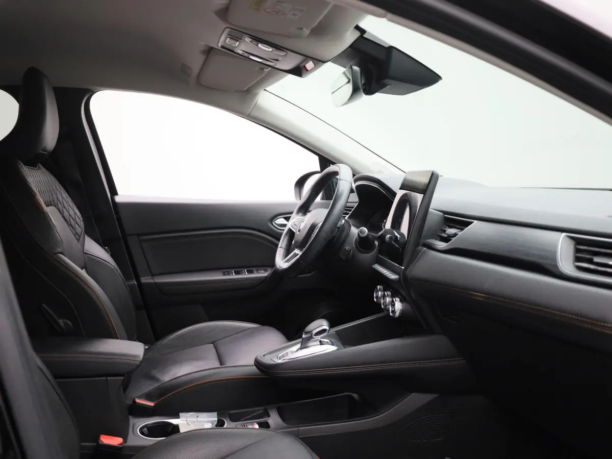 1.3 TCe 140 Initiale Paris | Automaat | Leder | Navigatie | Stoel verwarming | Apple carplay | Climate control | Camera | Parkeer sensoren | LMV | LED |