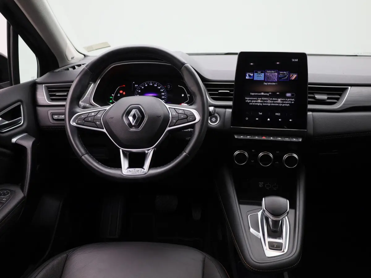 1.3 TCe 140 Initiale Paris | Automaat | Leder | Navigatie | Stoel verwarming | Apple carplay | Climate control | Camera | Parkeer sensoren | LMV | LED |