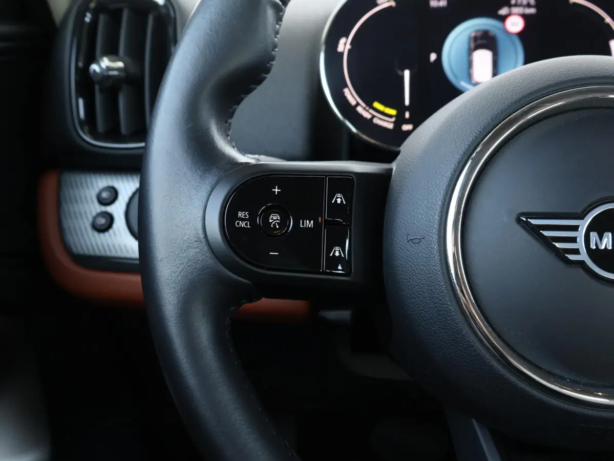 Cooper ALL4 | SoH 85% | Active Cruise Control | Navigatie | Achteruitrijcamera | Comfortstoelen | Elektrische Achterklep