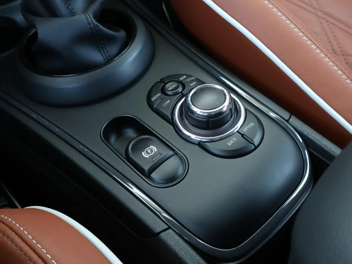 Cooper ALL4 | SoH 85% | Active Cruise Control | Navigatie | Achteruitrijcamera | Comfortstoelen | Elektrische Achterklep