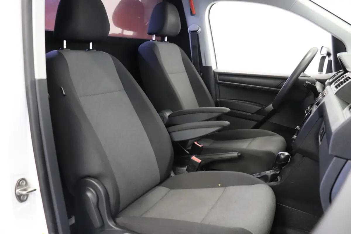 2.0 TDI 102PK Automaat EURO 6 - Airco - Navi - Cruise - € 14.499,- Excl.