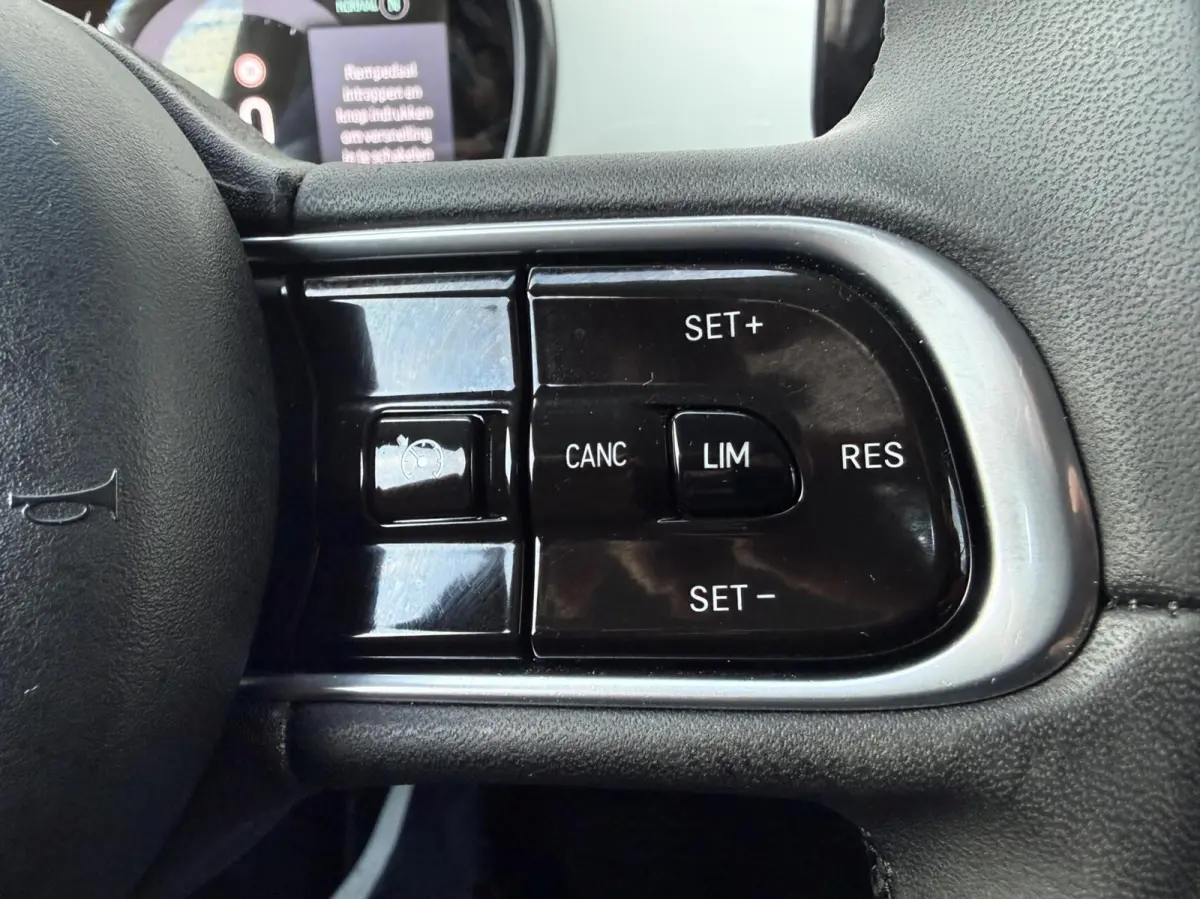 24 kWh Navi Camera Carplay Led Cruise SOH 100% Eerste Eigenaar Dealer Onderhouden Nieuwstaat 2023 Nouvelle 500 70 Kw 95 Pk incl 12 maanden garantie