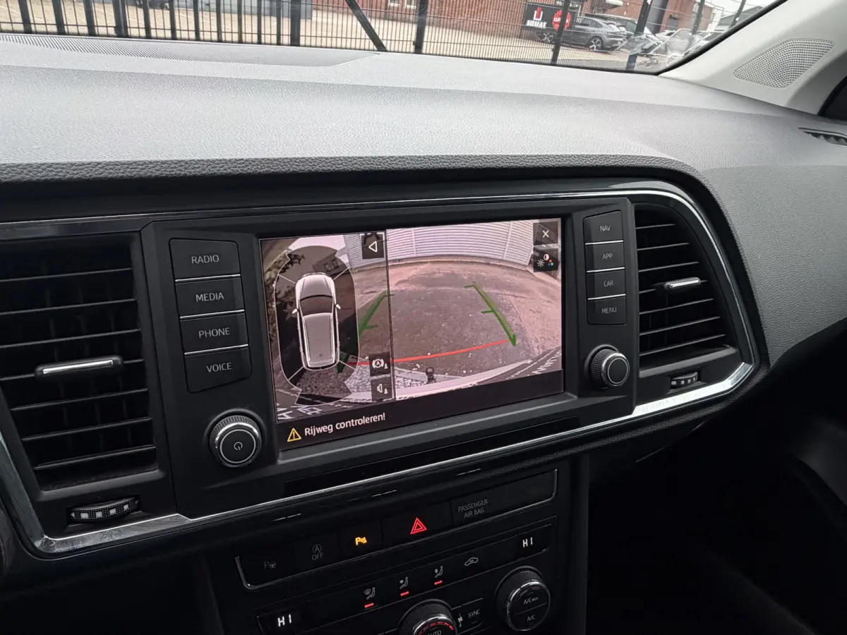 1.4 EcoTSI Style DSG Nav|Camera|Keyles|ACC|LED!