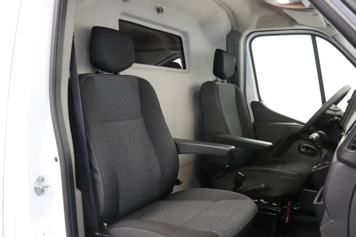 2.3 Turbo 180PK L2H2 EURO 6 - A/C Climate - Trekhaak - Camera - €13.900,- Excl.