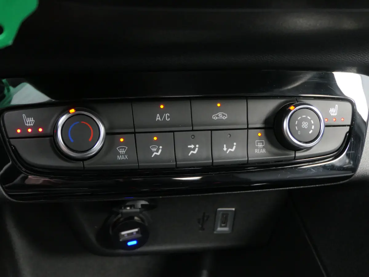 1.2 Turbo Hybrid Edition Automaat | Camera | Winter Pack | Apple Carplay/Android auto
