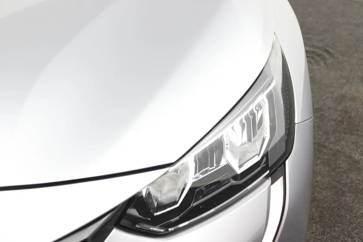 1.2 Allure*AUTOM*CARPLAY*ACC*LANE-ASS*NAVI*CAMERA*