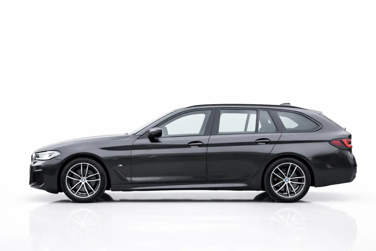 520i M-Sport | LASERLIGHT | NAP | DEALER ONDERHOUDEN | APPLE CARPLAY | ANDRIOD AUTO | SFEERVERLICHTING