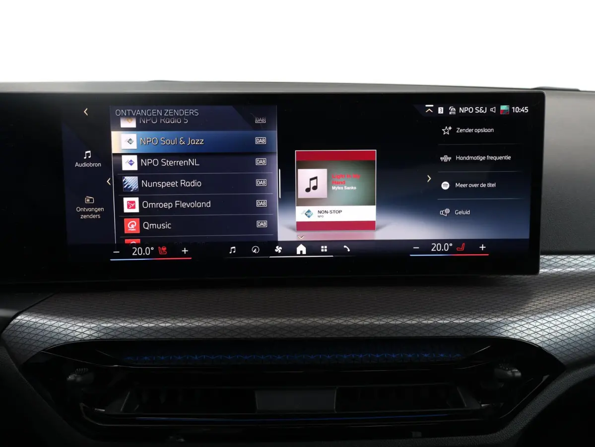 330e | SoH 100% | M Sportpakket Pro/ Verwarmd Stuurwiel/ Comfort Access/ Trekhaak/ HiFi/ Cruise Control/ Stoelverwarming/ 19"LMV/ Achteruitrijcamera