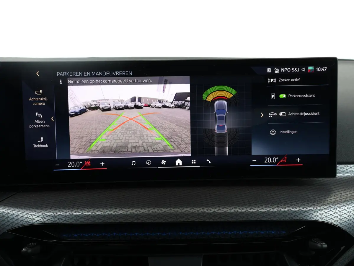 330e | SoH 100% | M Sportpakket Pro/ Verwarmd Stuurwiel/ Comfort Access/ Trekhaak/ HiFi/ Cruise Control/ Stoelverwarming/ 19"LMV/ Achteruitrijcamera