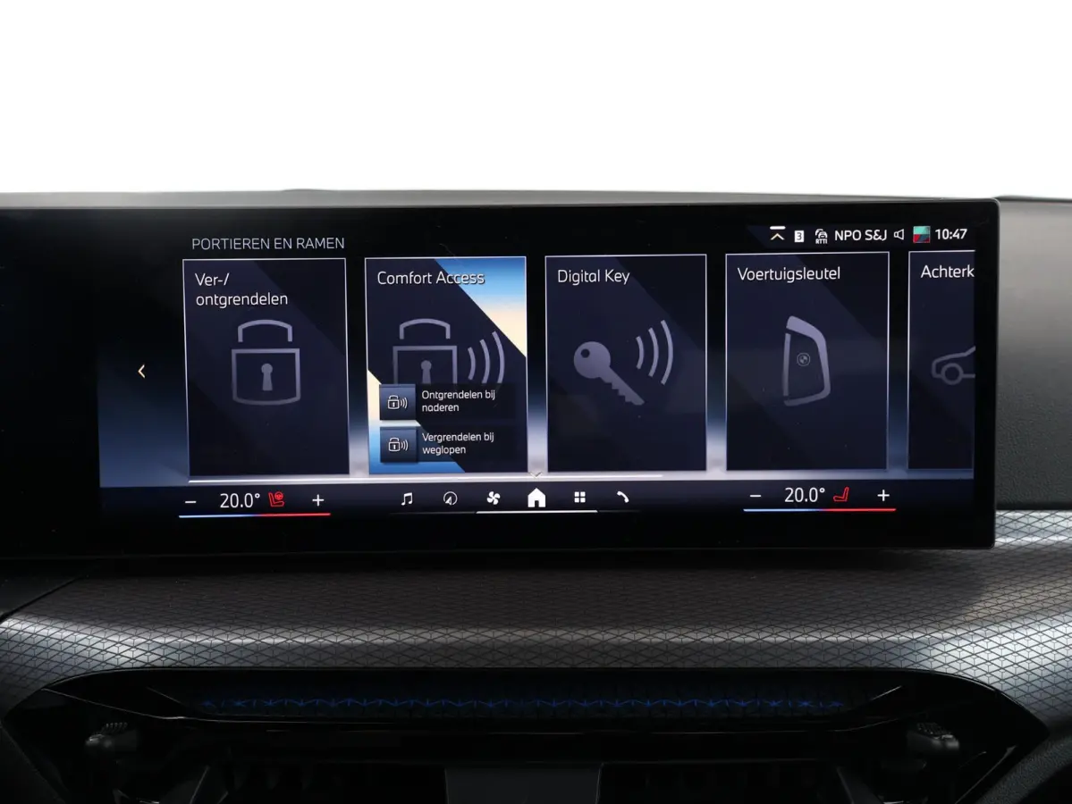 330e | SoH 100% | M Sportpakket Pro/ Verwarmd Stuurwiel/ Comfort Access/ Trekhaak/ HiFi/ Cruise Control/ Stoelverwarming/ 19"LMV/ Achteruitrijcamera