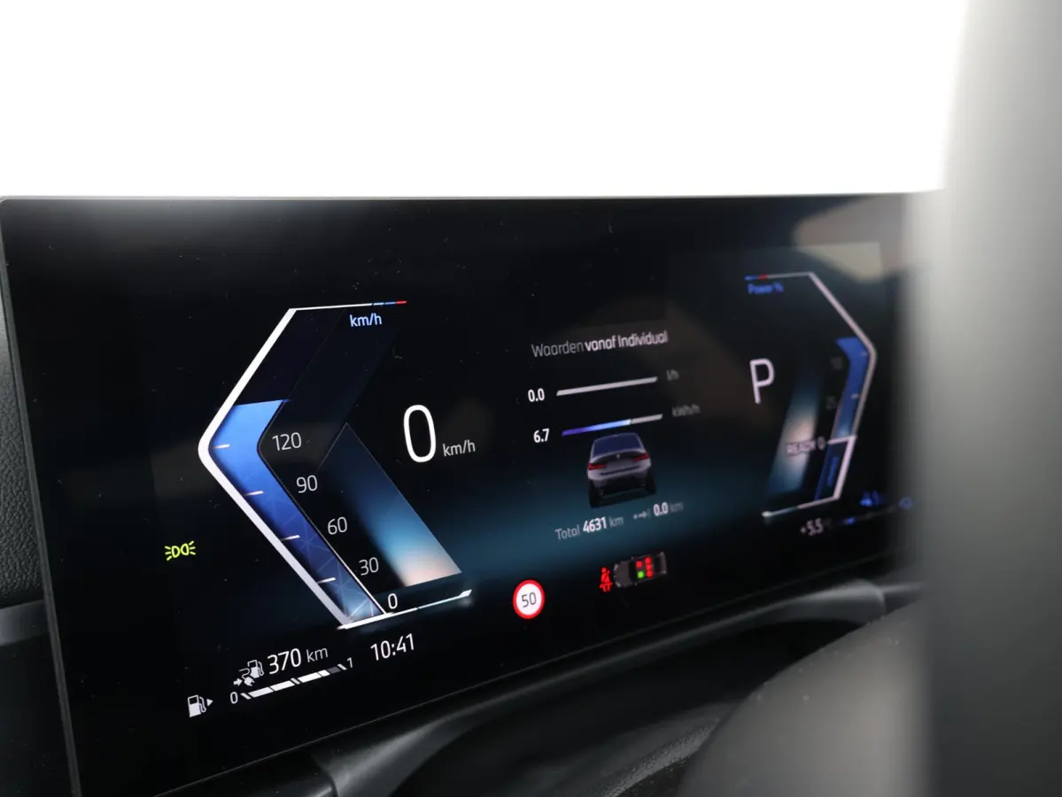 330e | SoH 100% | M Sportpakket Pro/ Verwarmd Stuurwiel/ Comfort Access/ Trekhaak/ HiFi/ Cruise Control/ Stoelverwarming/ 19"LMV/ Achteruitrijcamera