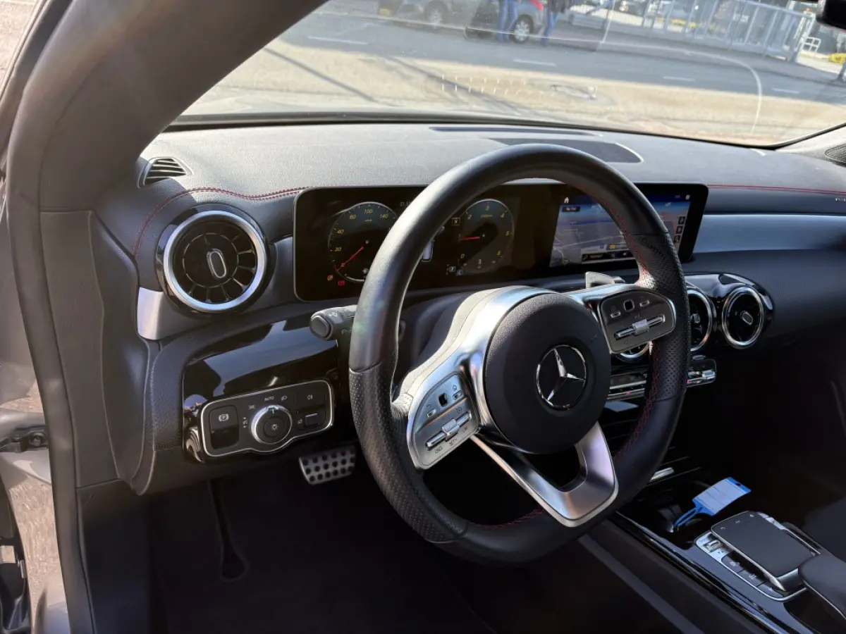 180 d Business Solution AMG DAB Camera Stoelverwarming