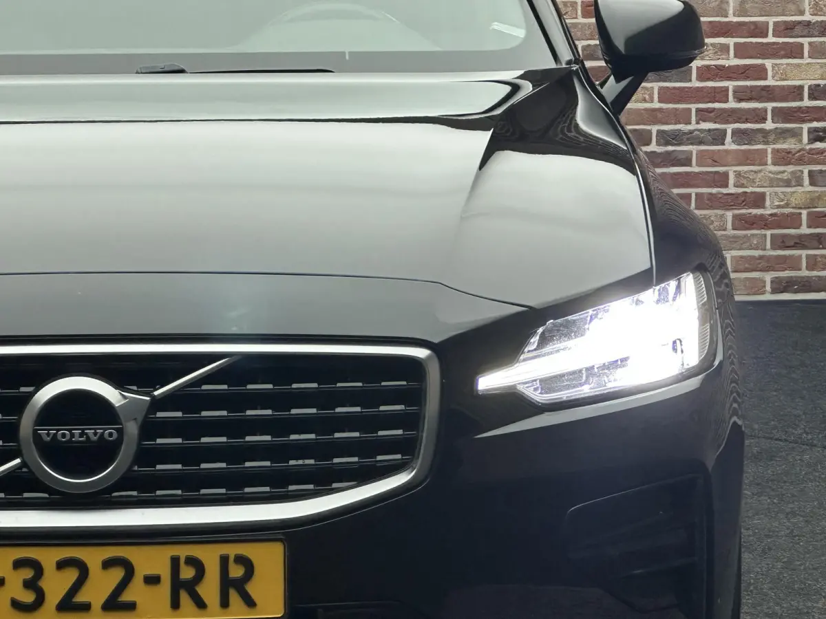 2.0 T4 R-Design Camera | Adaptieve cruise | Elekt. verstelbare stoel