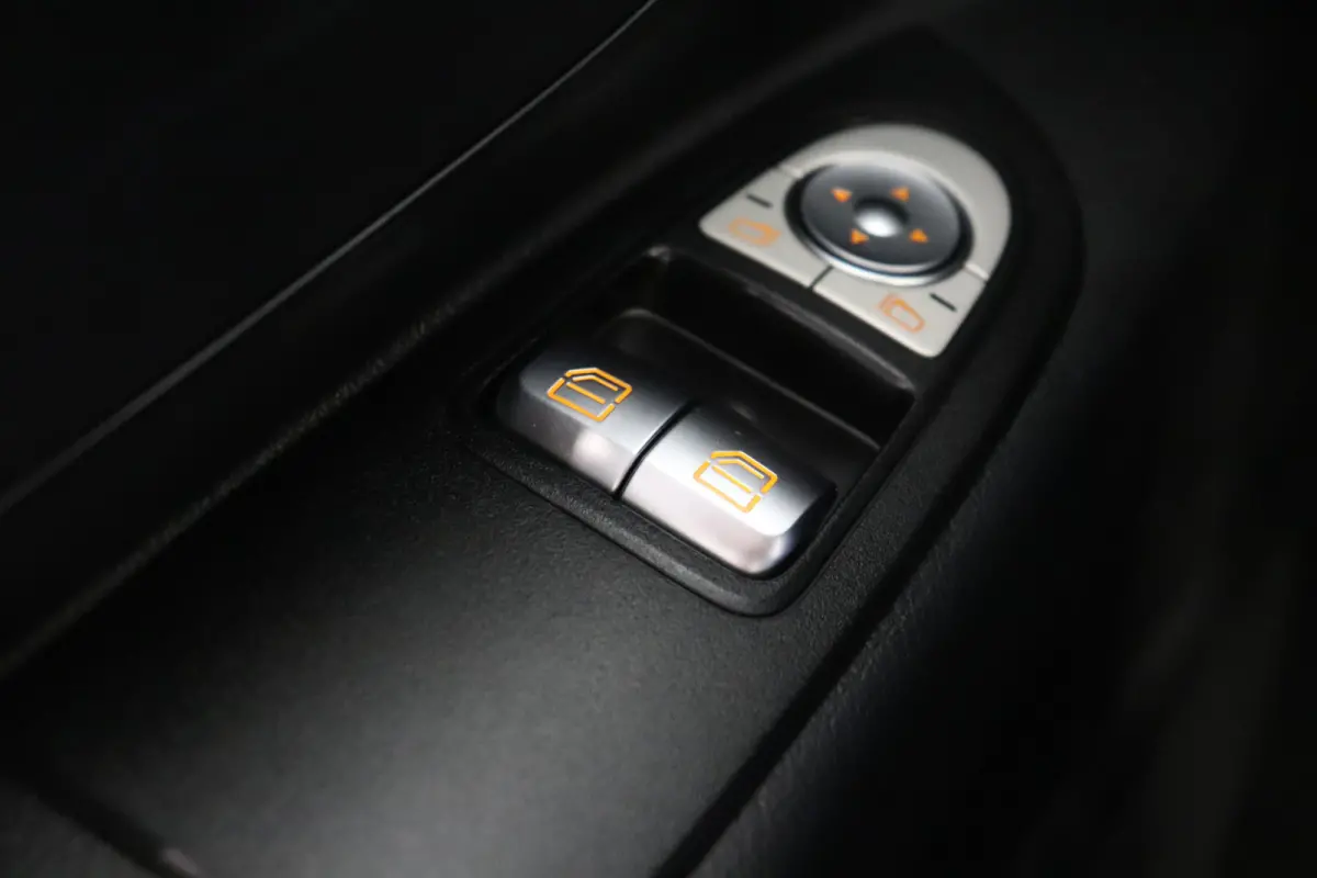 116 CDI Lang Automaat EURO 6 - AC/climate - Camera - Cruise - € 18.900,- Excl.