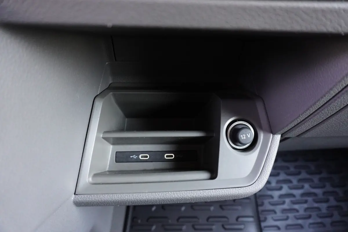 140pk L4H3/L3H2 Apple Carplay Camera Airco Parkeersensoren Euro6 Passagiersstoel