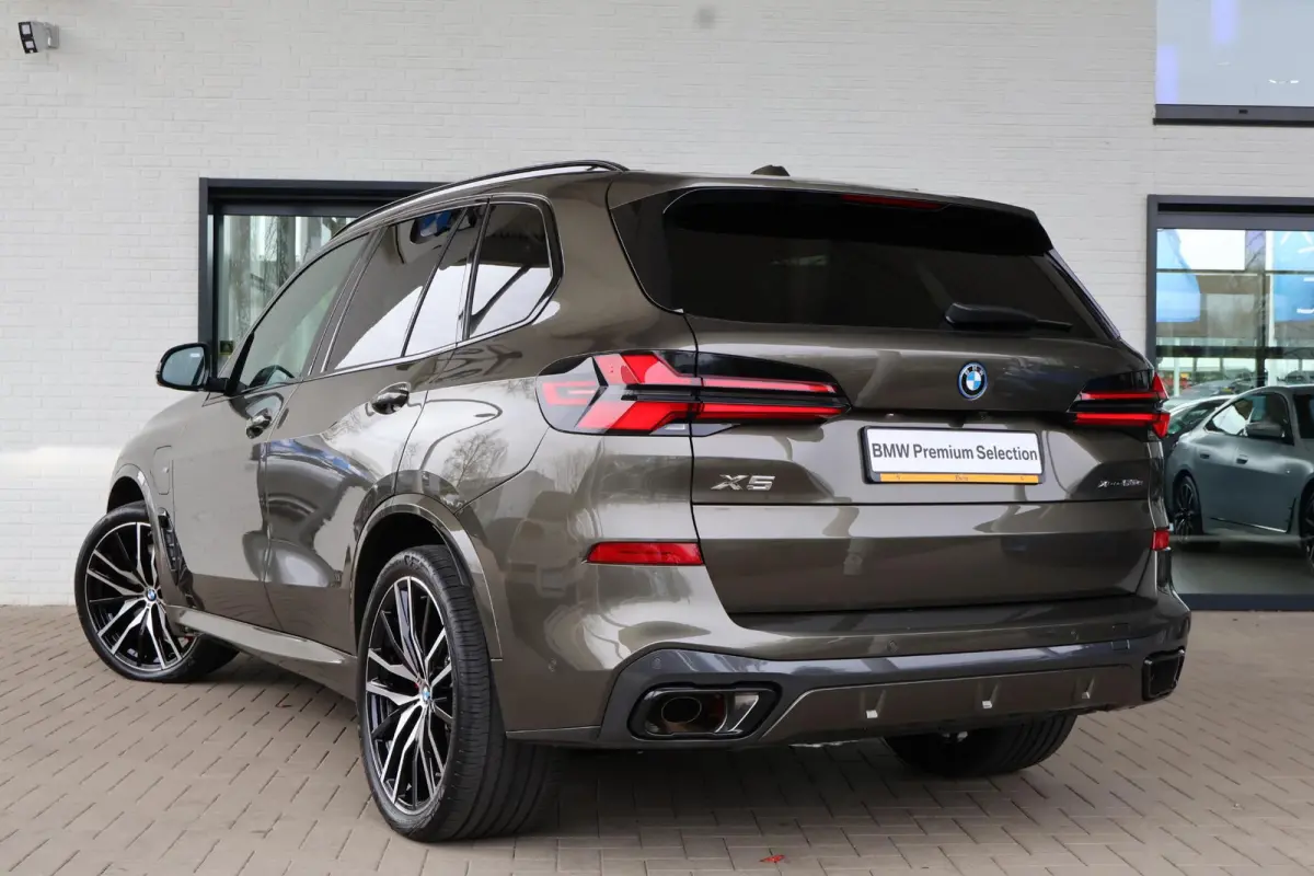 xDrive50e M Sport Pro | Driving Assistant Professional | Innovation Pack | Lederen Bekleding Merino