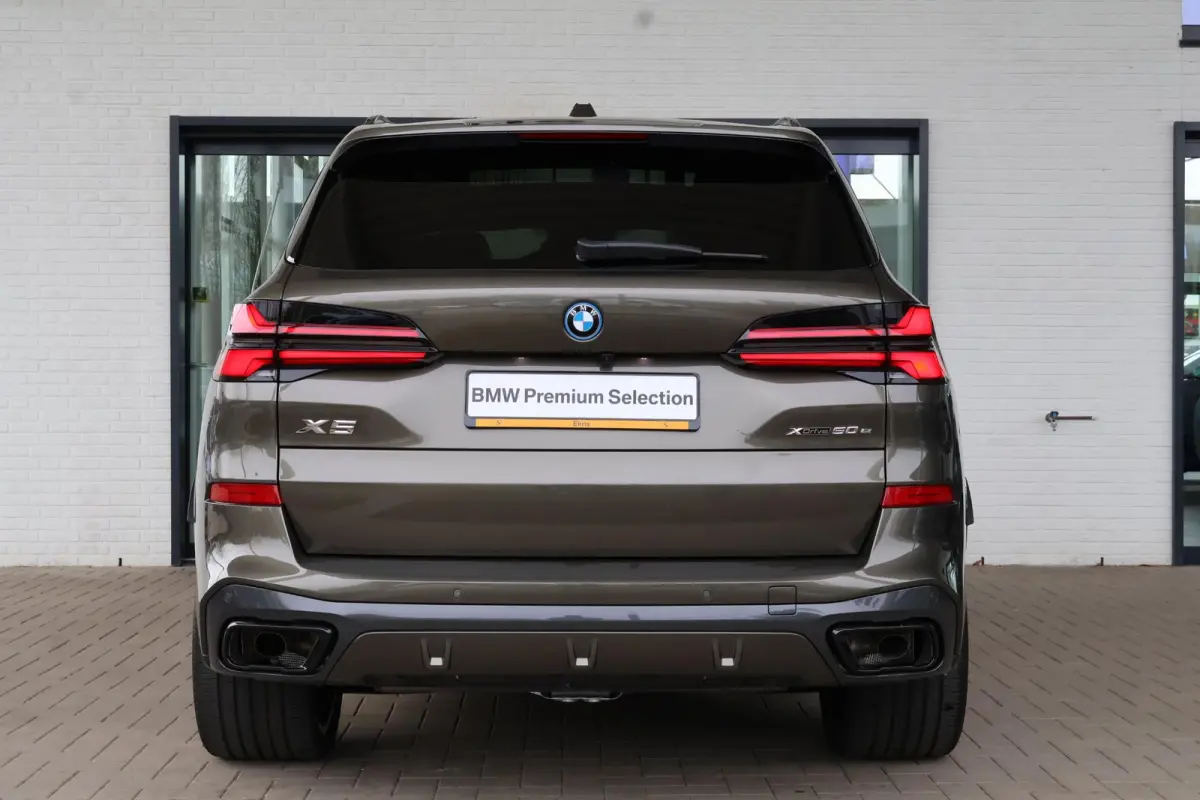 xDrive50e M Sport Pro | Driving Assistant Professional | Innovation Pack | Lederen Bekleding Merino