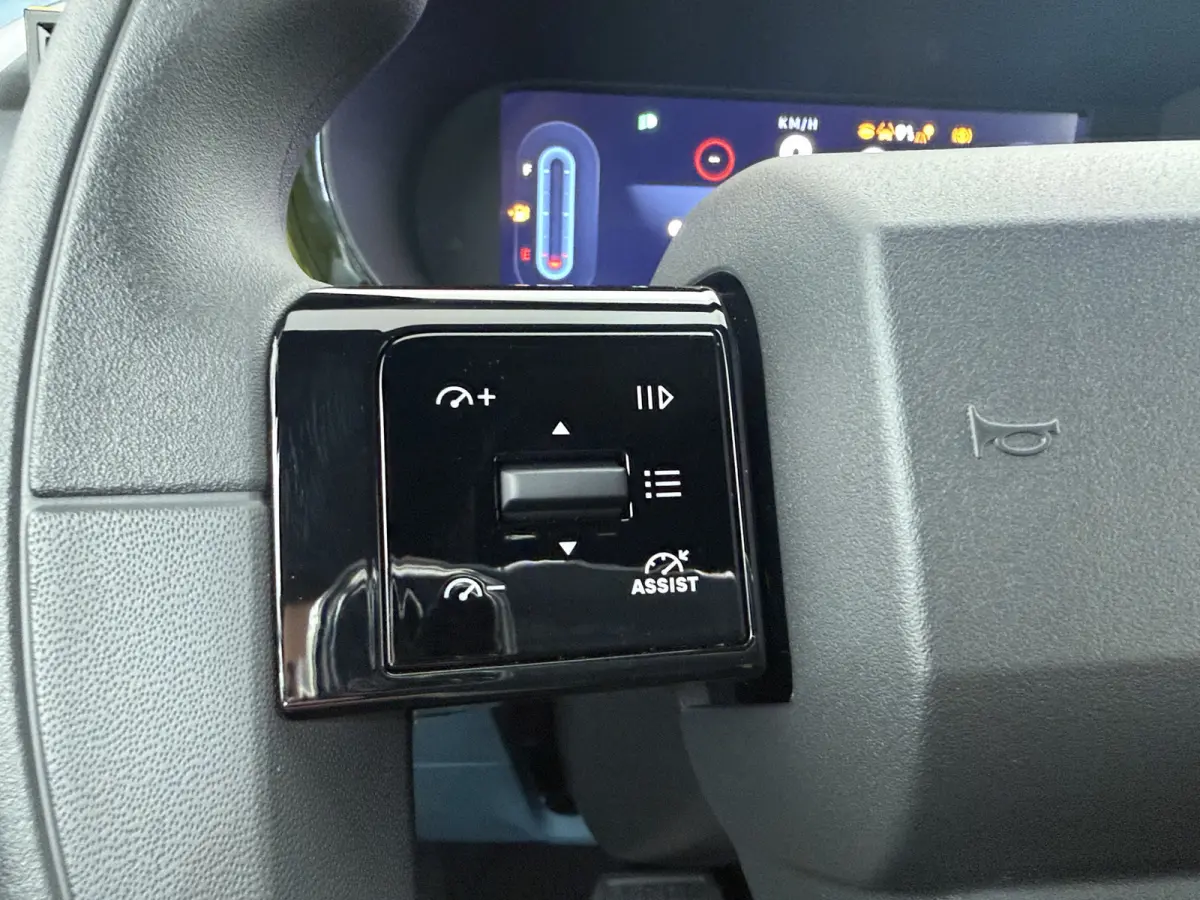 Icon | 10,25" touchscreen radio met Bluetooth, DAB & USB | Airconditioning handmatig | Cruise Control incl. speed limiter