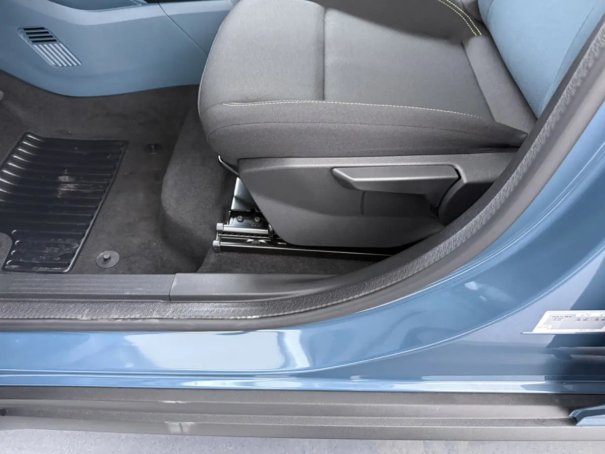 Icon | 10,25" touchscreen radio met Bluetooth, DAB & USB | Airconditioning handmatig | Cruise Control incl. speed limiter