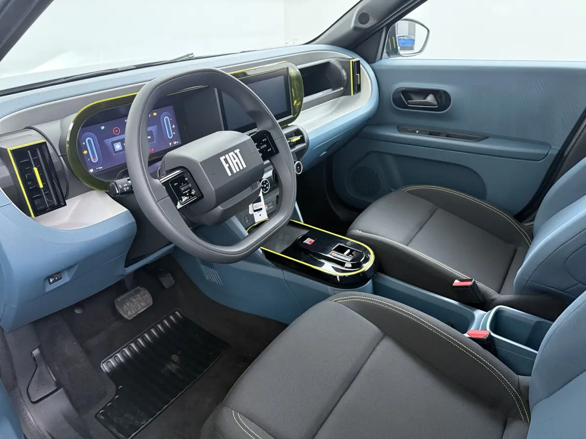 Icon | 10,25" touchscreen radio met Bluetooth, DAB & USB | Airconditioning handmatig | Cruise Control incl. speed limiter