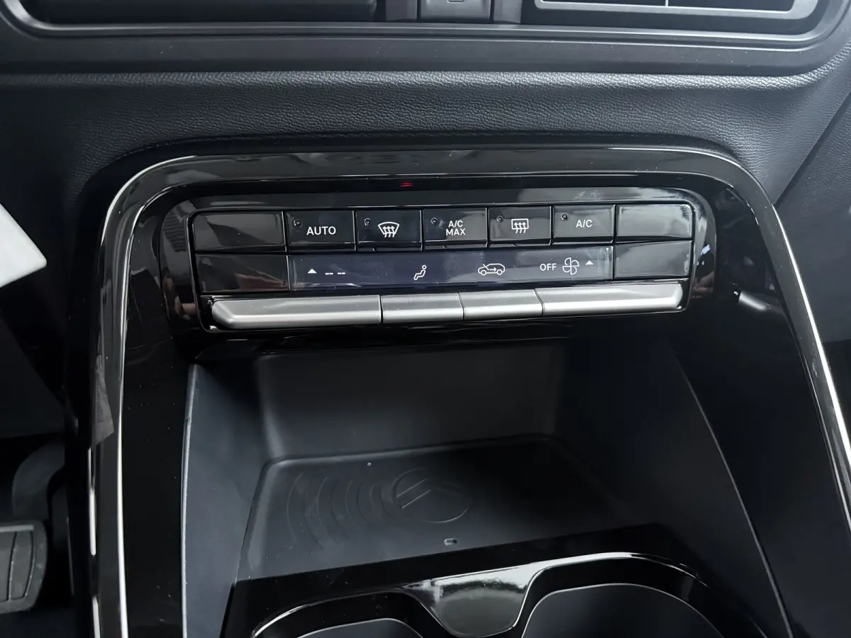 Max 113pk Comfort Range 44 kWh | Achteruitrijcamera | Afwijkende dakkleur | Apple Carplay/Android Auto|telefoonintegratie premium