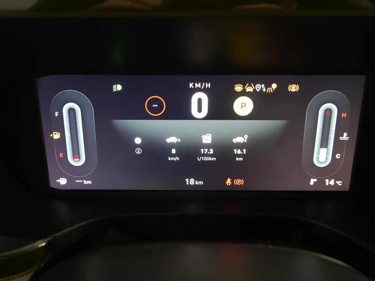 Icon | 10,25" touchscreen radio met Bluetooth, DAB & USB | Airconditioning handmatig | Cruise Control incl. speed limiter