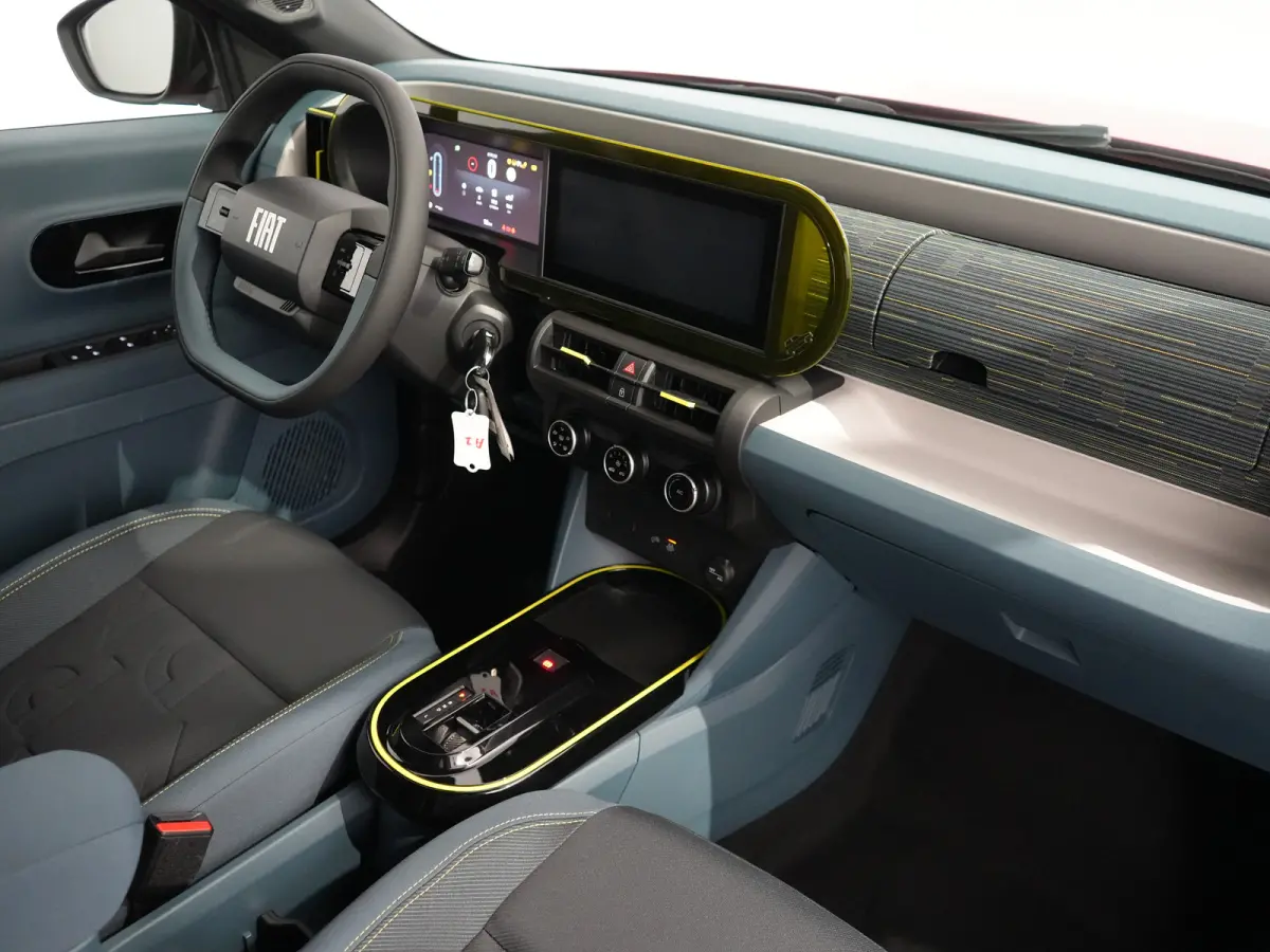 Icon | 10,25" touchscreen radio met Bluetooth, DAB & USB | Airconditioning handmatig | Cruise Control incl. speed limiter