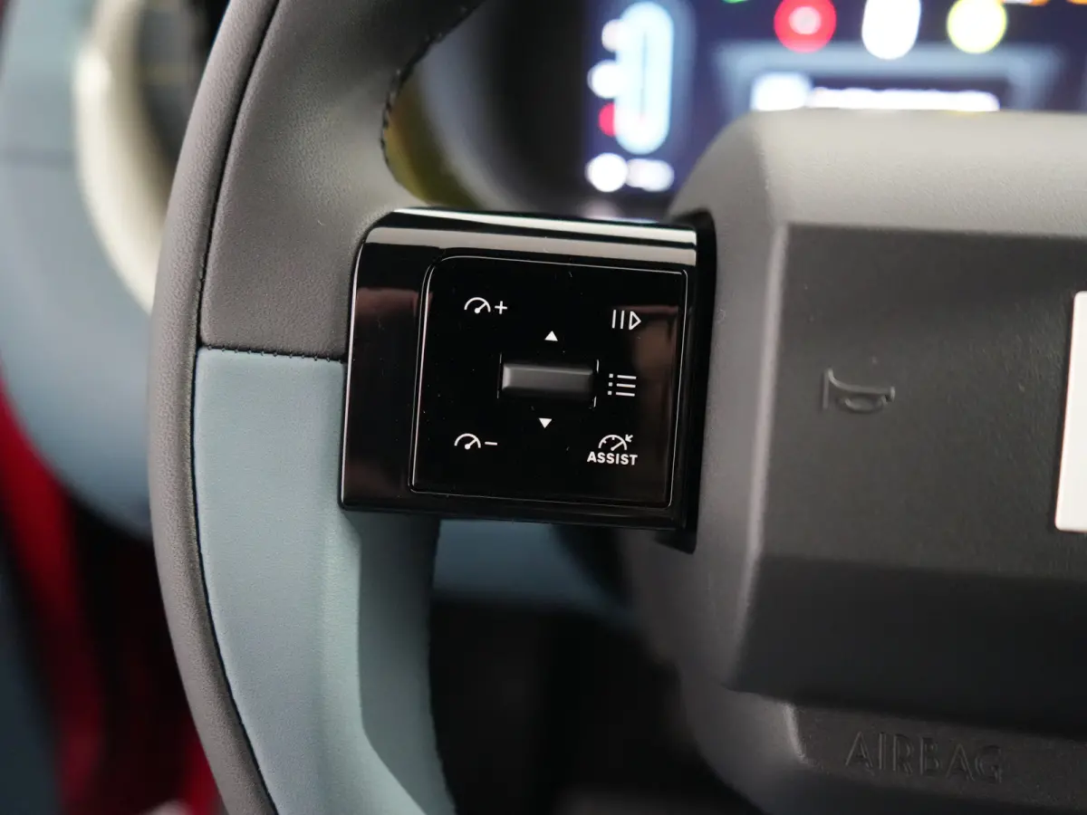 Icon | 10,25" touchscreen radio met Bluetooth, DAB & USB | Airconditioning handmatig | Cruise Control incl. speed limiter