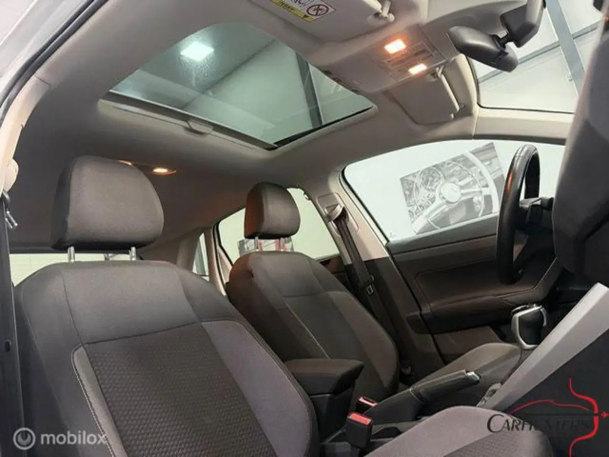 1.0 TSI Style pano automaat