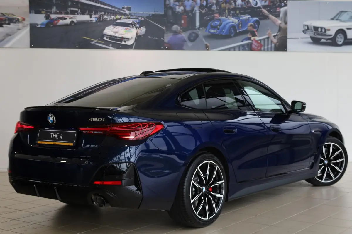 420i M Sport Pro | Comfort Pack | Schuif-/kanteldak | Showroom Selection