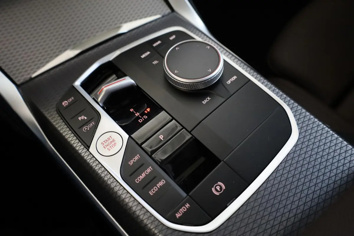420i M Sport Pro | Comfort Pack | Schuif-/kanteldak | Showroom Selection