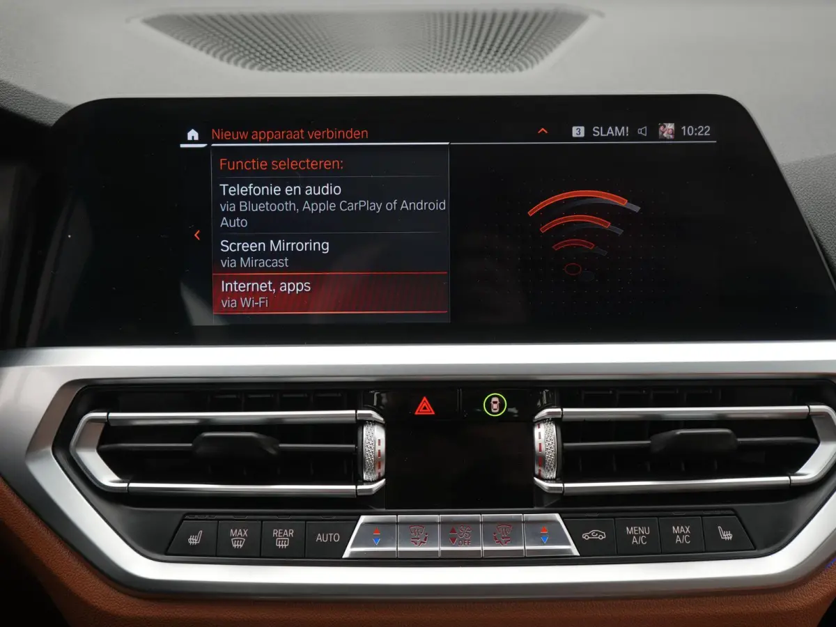318i High Executive Edition | M-Sport Pakket | Apple/Android Play | Cruise | Camera | Keyless | LED | Leder | Navi | Parking Pack | Audio Media Pack | 12 Maand BOVAG Garantie! |