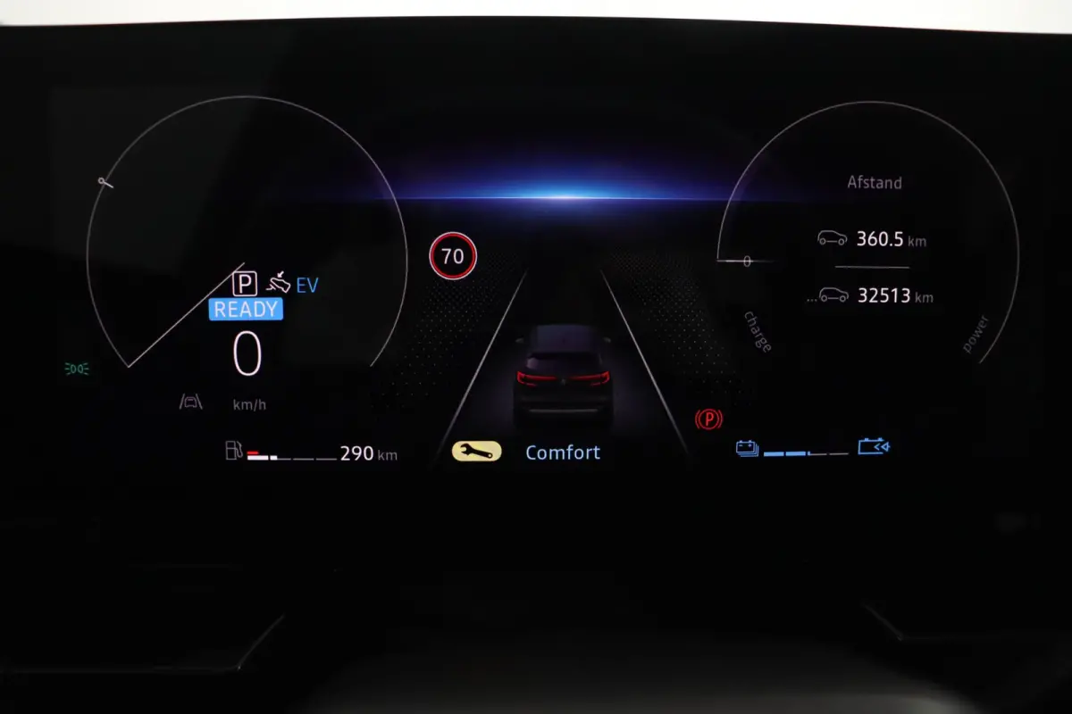 techno E-Tech full hybrid 200 | SoH 94% | Trekhaak | Parkeercamera | Dodehoekdetectie |