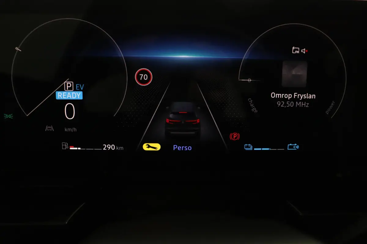 techno E-Tech full hybrid 200 | SoH 94% | Trekhaak | Parkeercamera | Dodehoekdetectie |