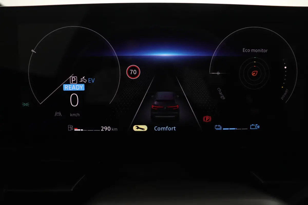 techno E-Tech full hybrid 200 | SoH 94% | Trekhaak | Parkeercamera | Dodehoekdetectie |